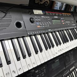 Yamaha PSR-E263 Keyboard Piano Musical Instrument With Power Cord