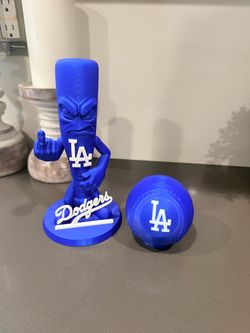 LA dodgers funny bat with LA ball display