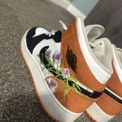 Jordan 1 Blossom  Size 5y