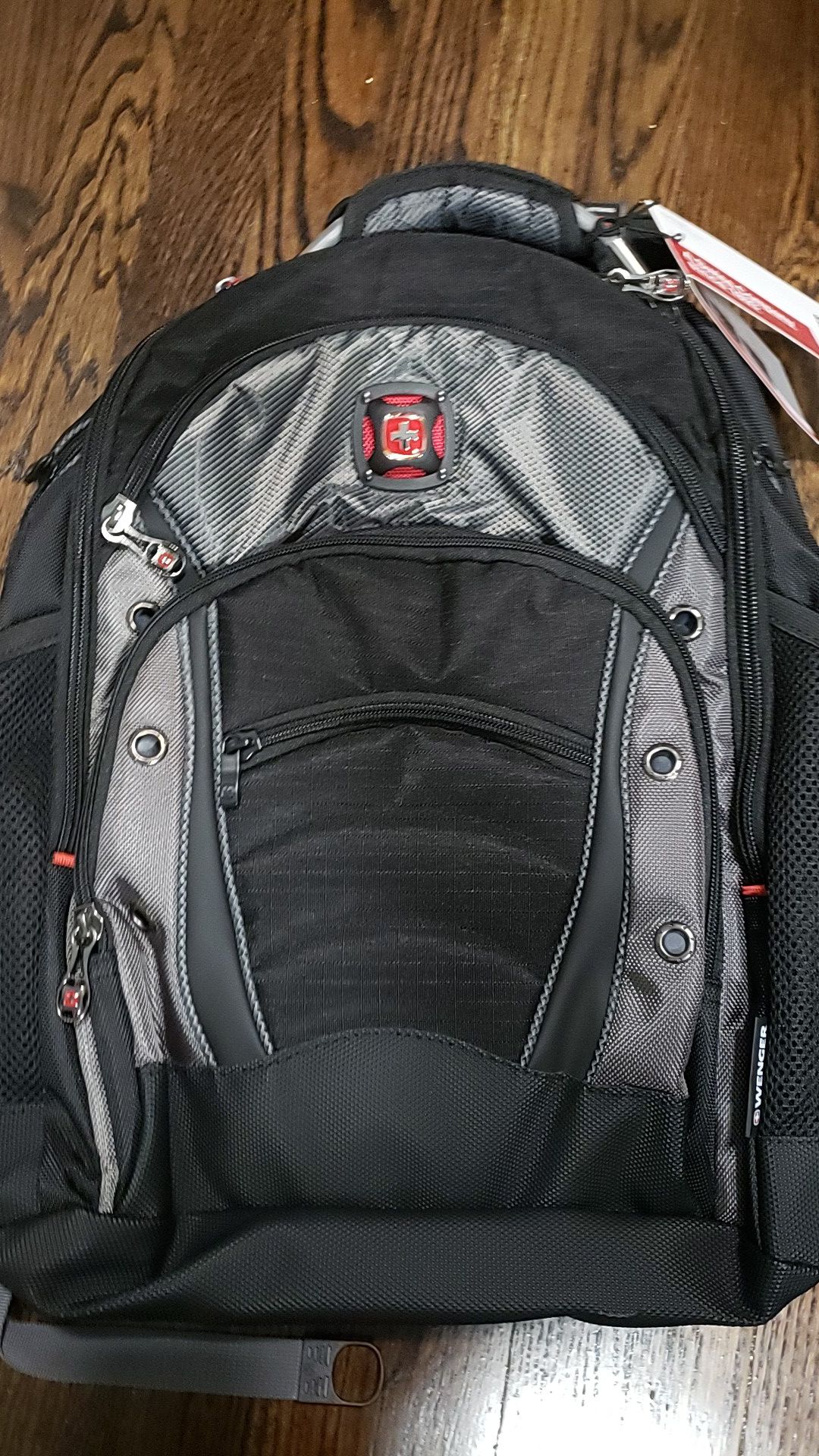 New Wenger 16" Laptop backpack with tablet pocket