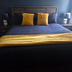 King bed and frame