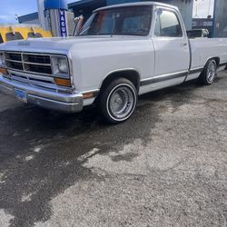 1988 Dodge D100