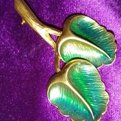 Absolutely Gorgeous Green Leaf Pin