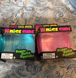 NeeDoh Nice Cube