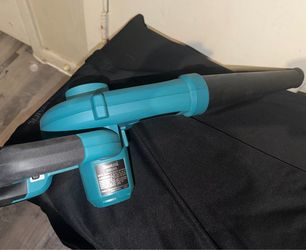 Makita XBU05 18V LXT Cordless Compact Blower — Tool Only / No Battery
