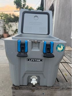 Life time icechest 20 gallon