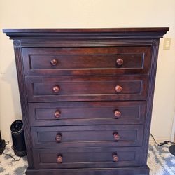 Babi Italia Dresser and Changing Table