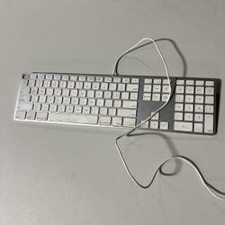 Apple Wired Keyboard 
