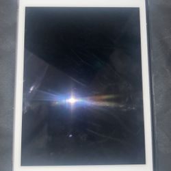 iPad 5th Gen 256gbs For Sale Asap!!