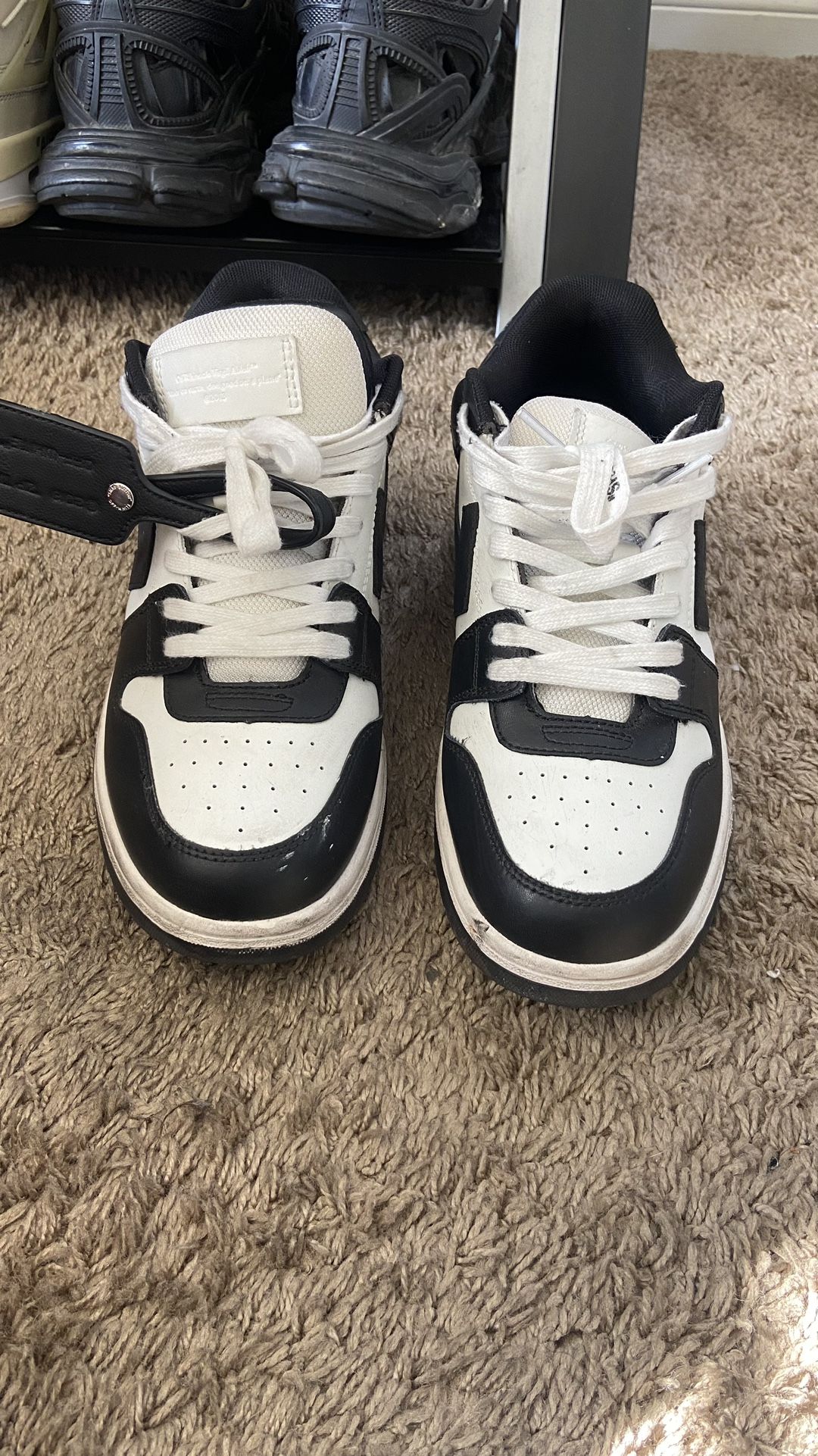 Offwhite office low
