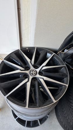 Toyota Wheels & Brand-New Tires