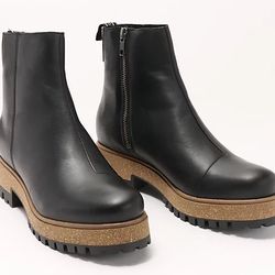 NIB Taos Women’s Black Leather Chelsea Downtown Boots 9.5