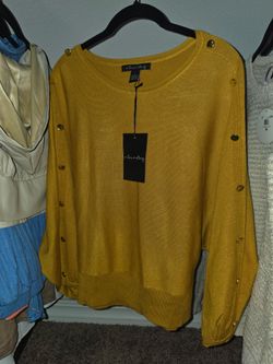 New A Love Story Mustard Gold Sweater Size S