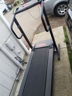 Weslo Cadence TS 310 Treadmill EXCELLENT for Sale in Olympia WA OfferUp