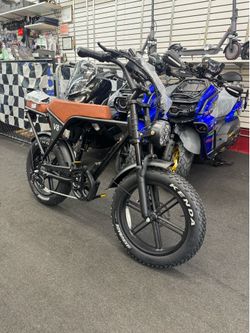 Brand new v8 electric bike 2 batteries