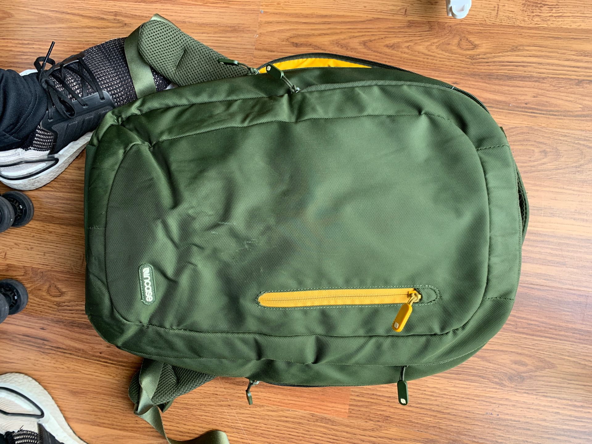 Backpack - Laptop Incase Brand