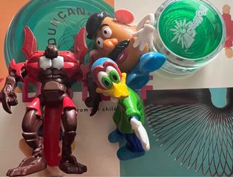 LOT OF VINTAGE KIDS TOYS