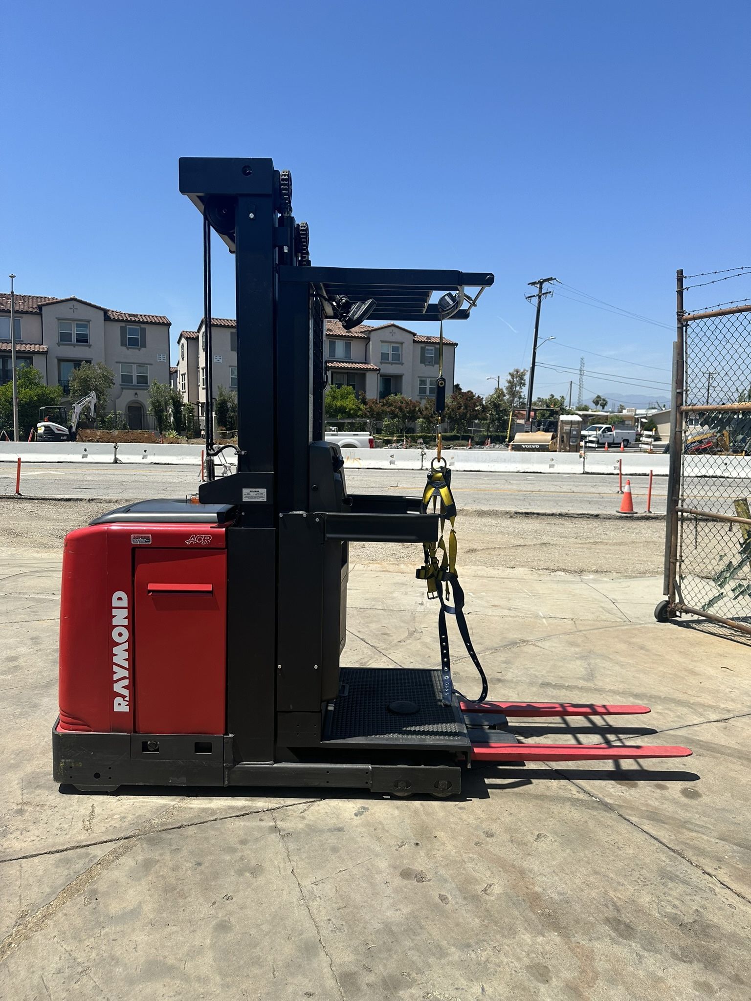 2013 Raymond order Picker Forklift