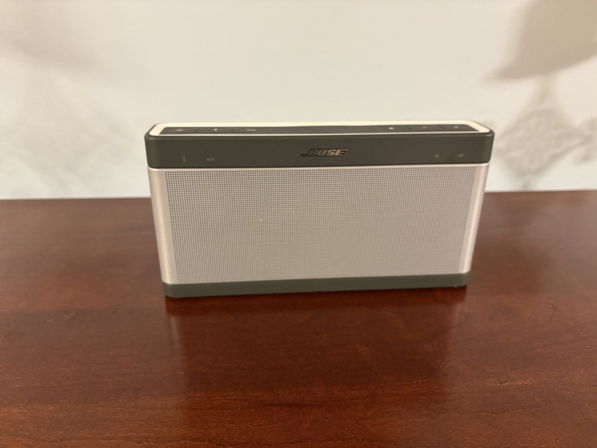 Bose Soundlink III - excellent condition