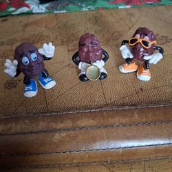 Three California Raisins