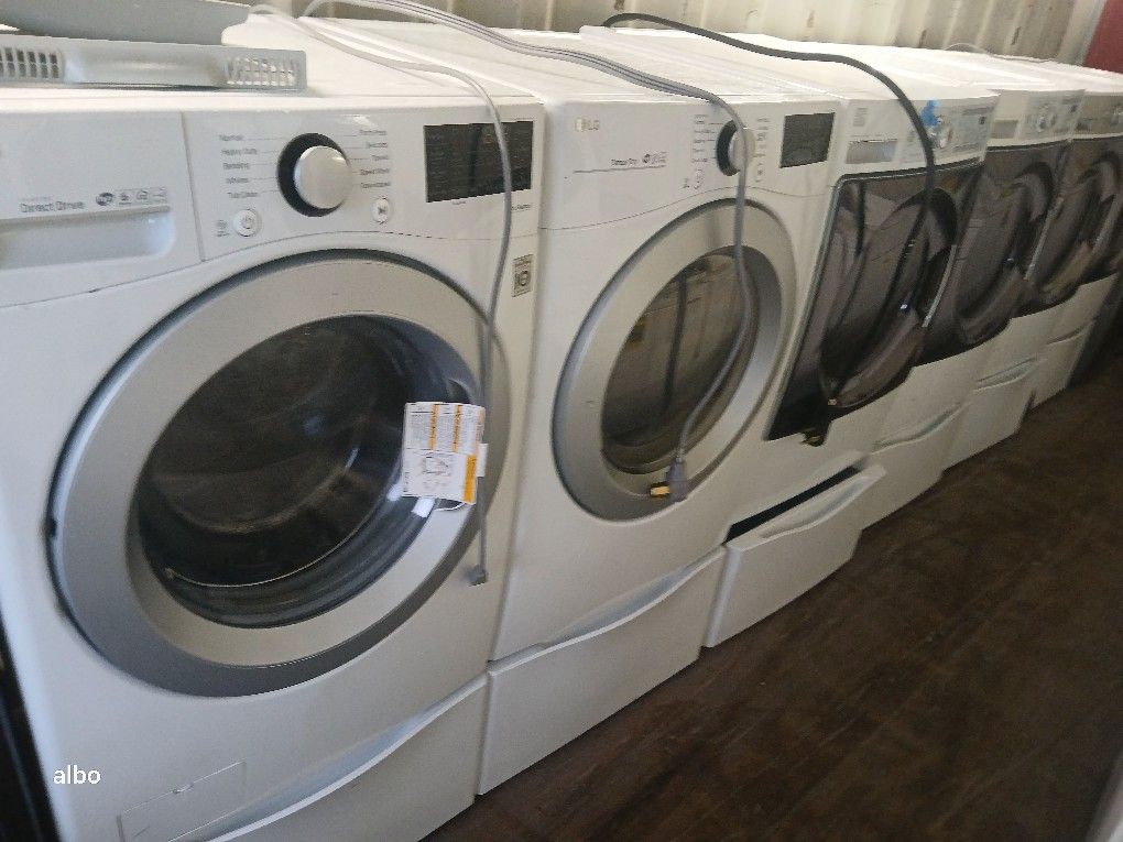 Kenmore Or Lg Washer And Dryer Set Electric 