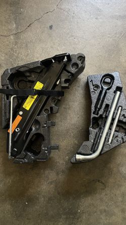 Spare Tires Tools a Set & Jack