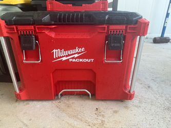 Milwaukee packout