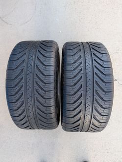 275/40/18 PAIR OF TIRES USED