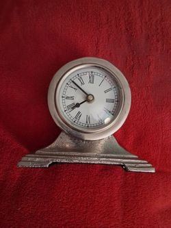 Desk/table clock