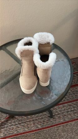 Women’s faux suede wedged sneakers