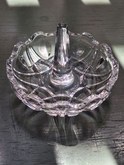 Vintage lead crystal ring holder