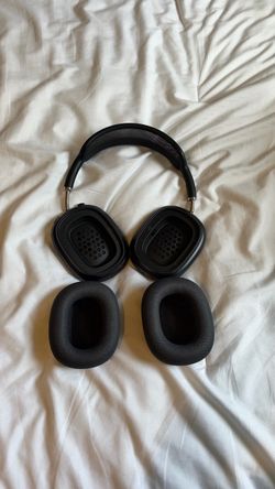 APPLE airpod maxes