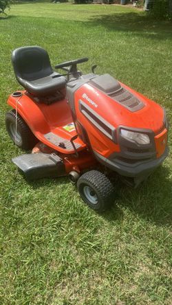 Cub Cadet Riding Mower(Delivery Available)