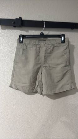 Shorts niño RSQ (L) color caqui y negro $3 por short