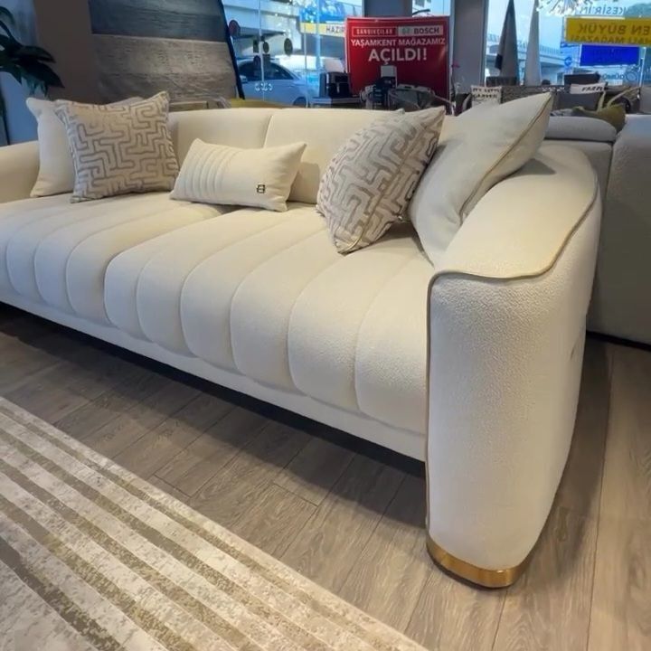 VERONICA 3 SEAT SLEEPER (MERIT CREAM)
