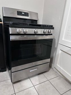GE Stove