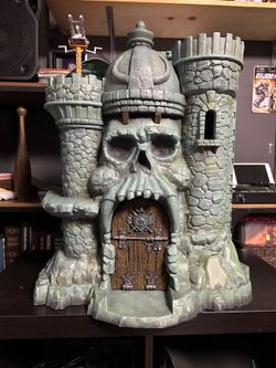 MASTERS OF THE UNIVERSE CLASSICS CASTLE GRAYSKULL 2013