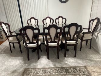 Dining room table