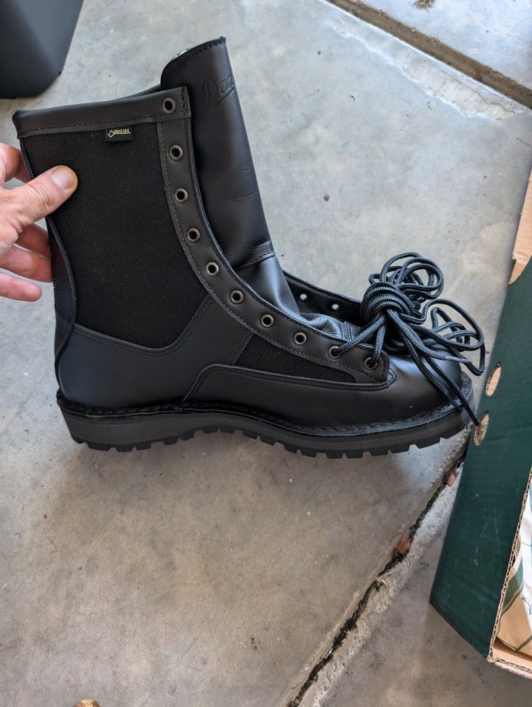 Cold weather boot