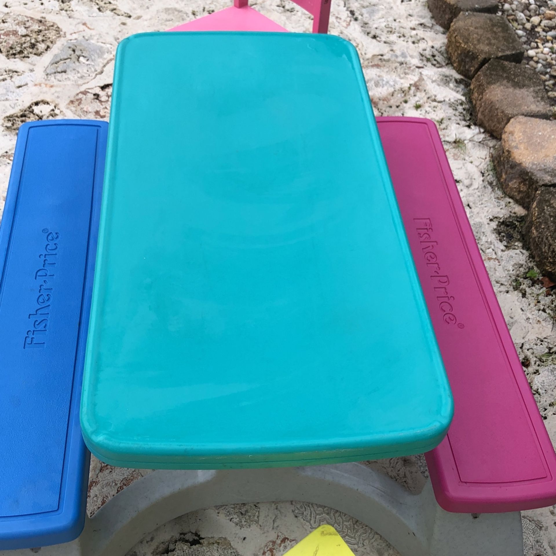 Fisher Price Picnic table and chairs for Sale in Boca Raton, FL OfferUp