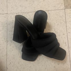 Black Little Heels 👠