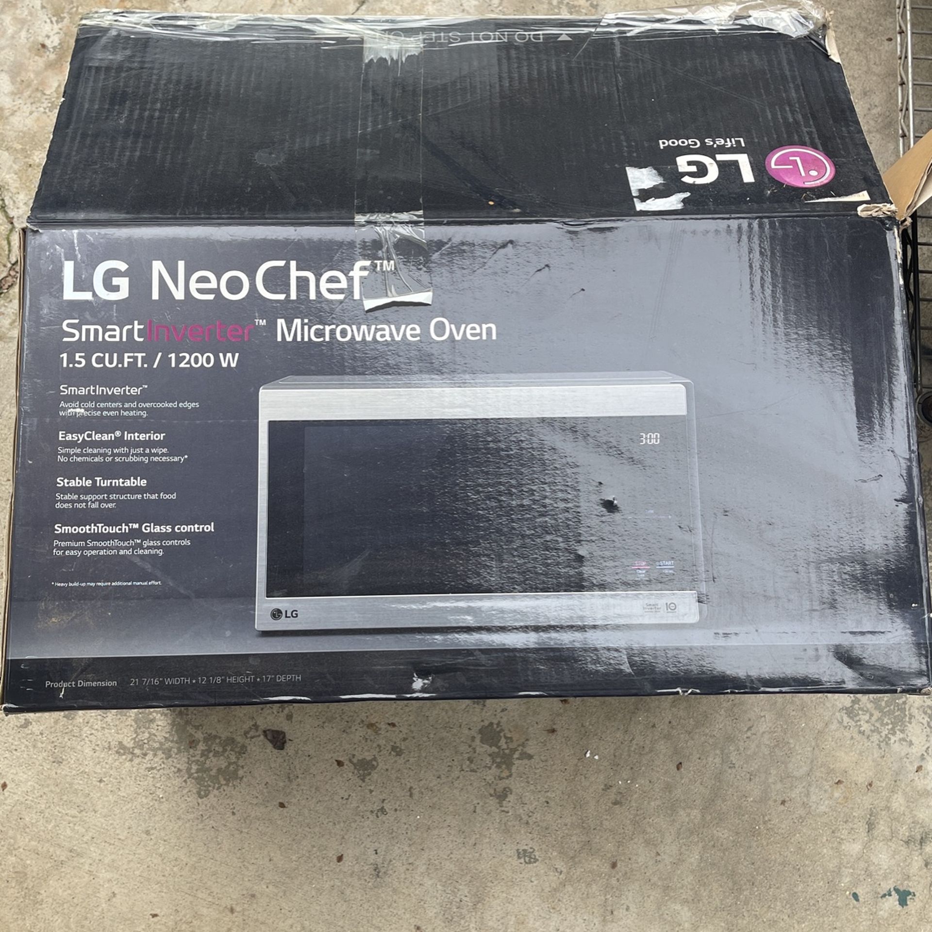 LG Neo Chef Microwave Oven 1200W-New