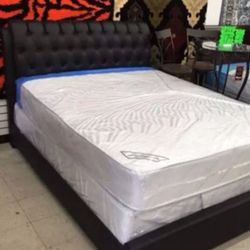 Bed frame and mattress set