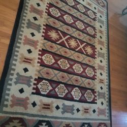 Rug 5x7 Excellent Condition 