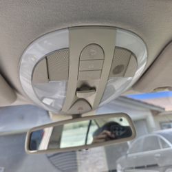 0 4 Mercedes Benz E320.