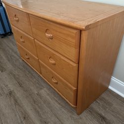 Stanley Oak Dresser and Night Stand/w Drawer