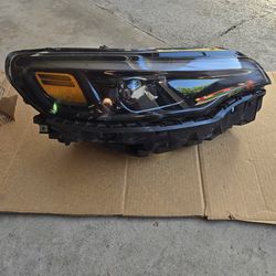 2019-2023 jeep Cherokee LED HEADLIGHT PASENGEER SIDE OEM