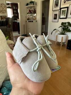 BABY MOCCASINS 0-6M