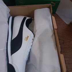 Men's Puma Roma Shoes (Size 8)