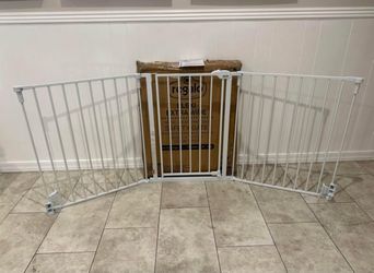 Extra Wide Pet Gate / Baby Gate - Fits Openings 28” - 76”